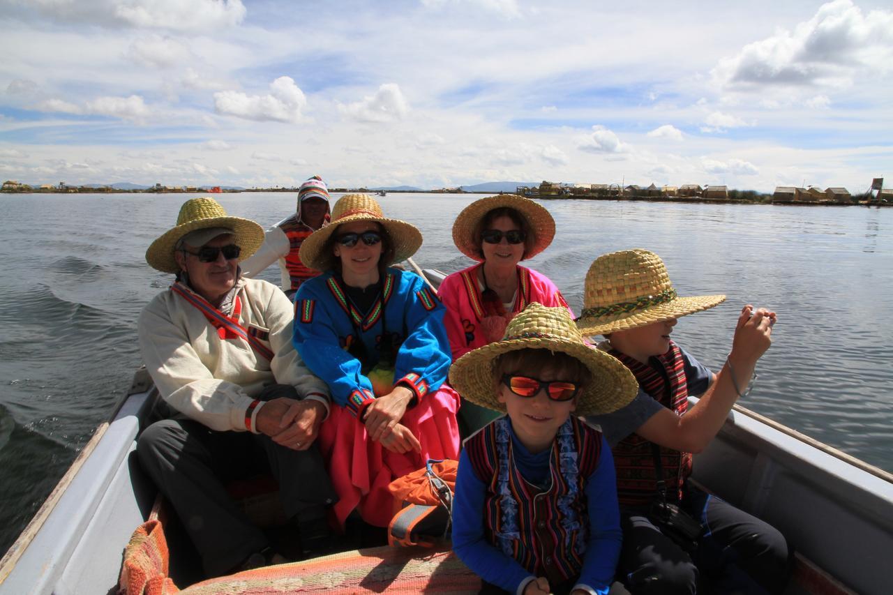 Uros Qhota Uta Lodge Puno Exterior photo